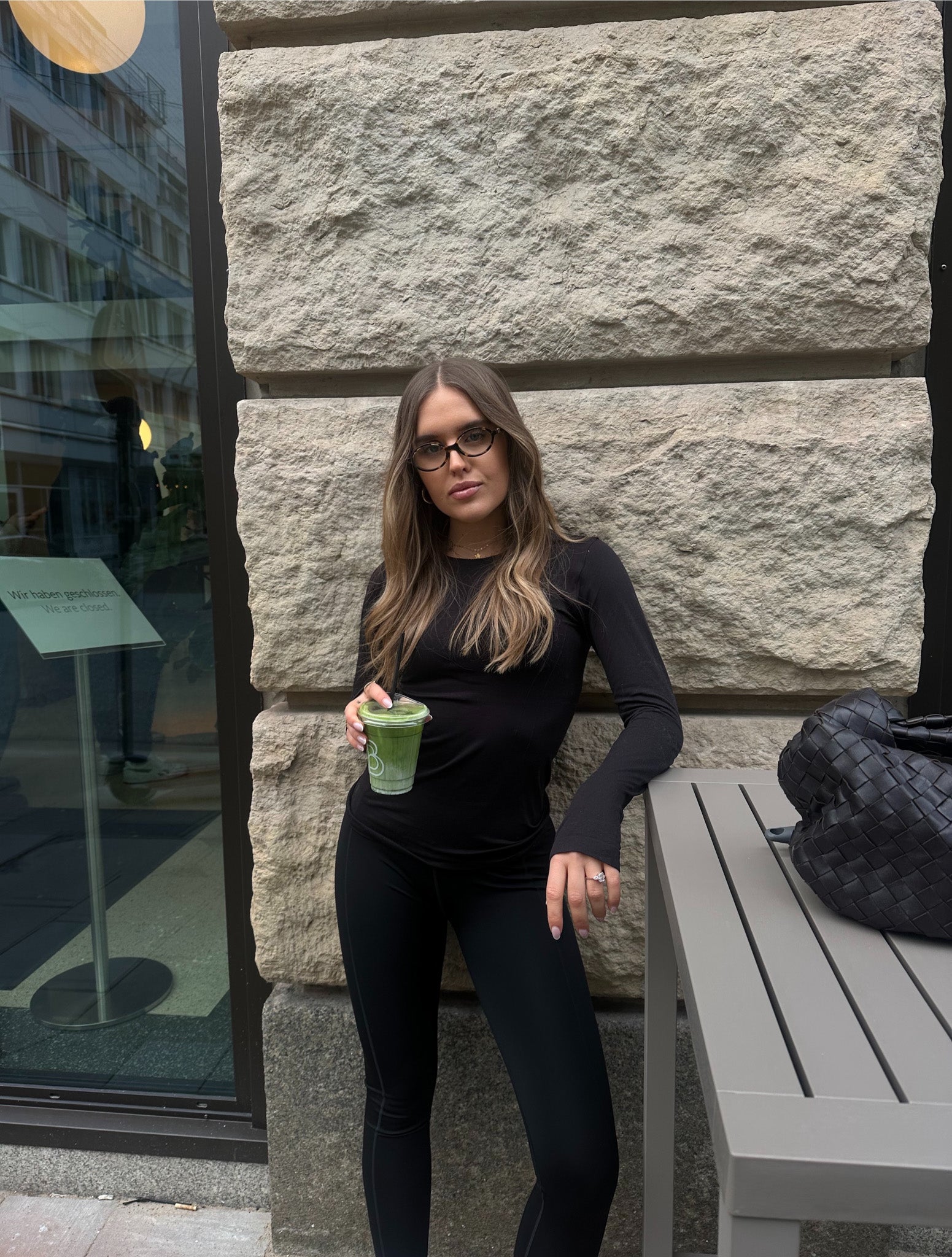 Modelshot / Black / Detail